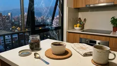 Quemar café en casa: para qué sirve y cómo hacerlo sin llenar todo de humo