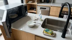 Cómo desinfectar la esponja de cocina y evitar el mal olor en vasos