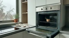 Por qué dejar una ramita de romero en el horno apagado ayuda a sacar el olor a comida