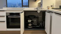 Por qué ya no conviene guardar ollas en el horno y qué hacer en su lugar